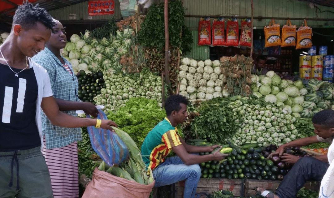 埃塞俄比亚：一个会说中文的卢旺达菜市场