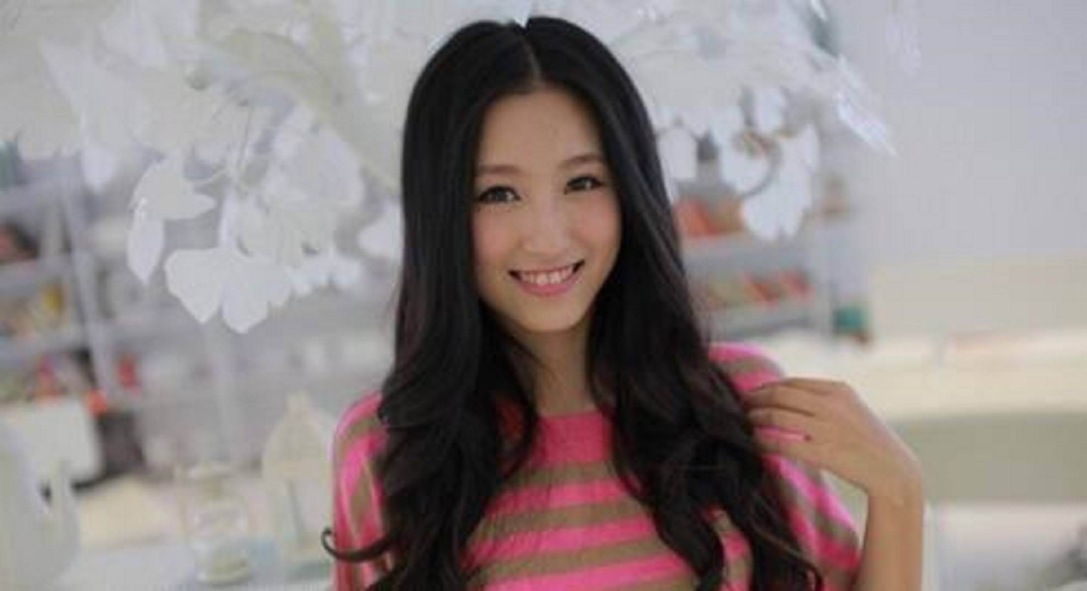 原创王彦霖承认与大学同学艾佳妮恋情毕业10年再续从校服到婚纱