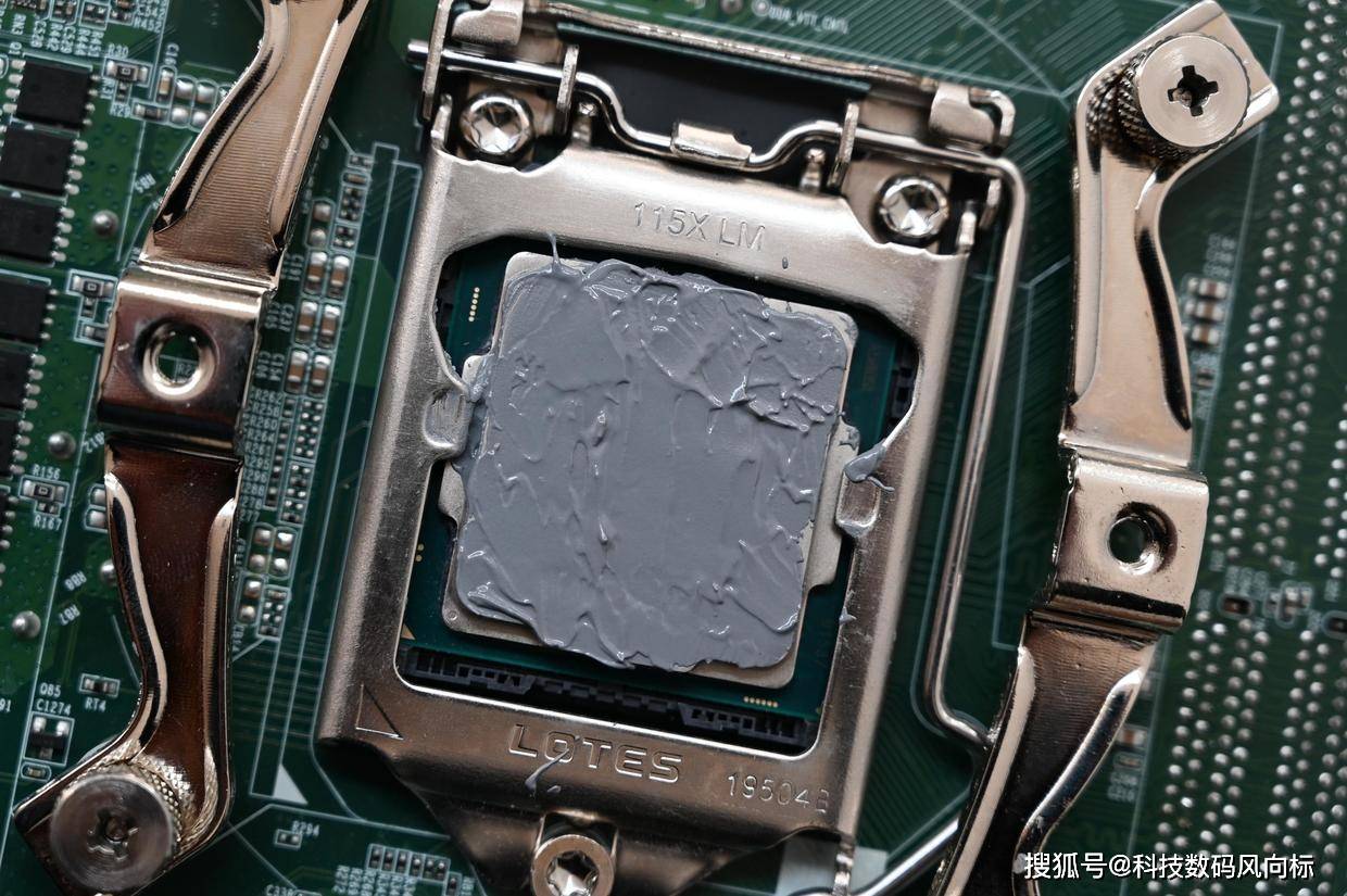 如何正确应用服务器CPU导热硅脂以优化散热性能？  第1张