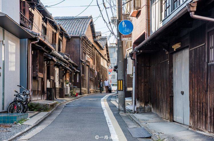 中国游客最喜欢的日本城市，曾经游人如织，现在一片萧条
