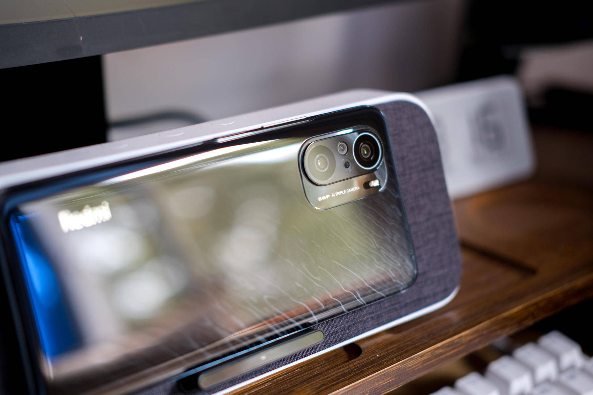 redmi k40首销5分钟卖30万,小米高管鞠躬致歉_pro