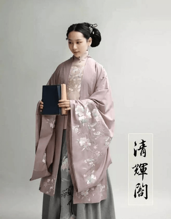 都说"始于齐胸,忠于明制",那么这几类明制你了解吗?_汉服