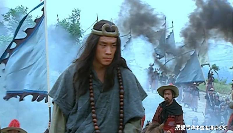 原来胡找到了对付卢和杨志的办法。他怎样才能赢得与宋武的一对一的战斗?