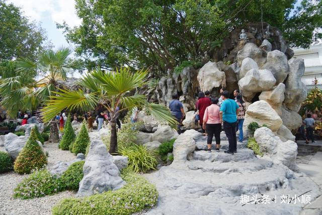 泰国寺庙最奇怪的景点，将八仙与忍者神龟混搭，中国游客都凌乱了