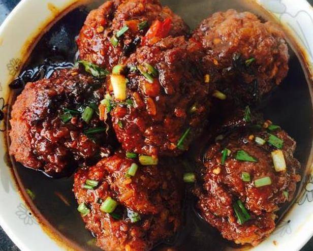 如何做红烧狮子头的料汁 9b1418afdc9b453f87eac576839e70f8.jpeg