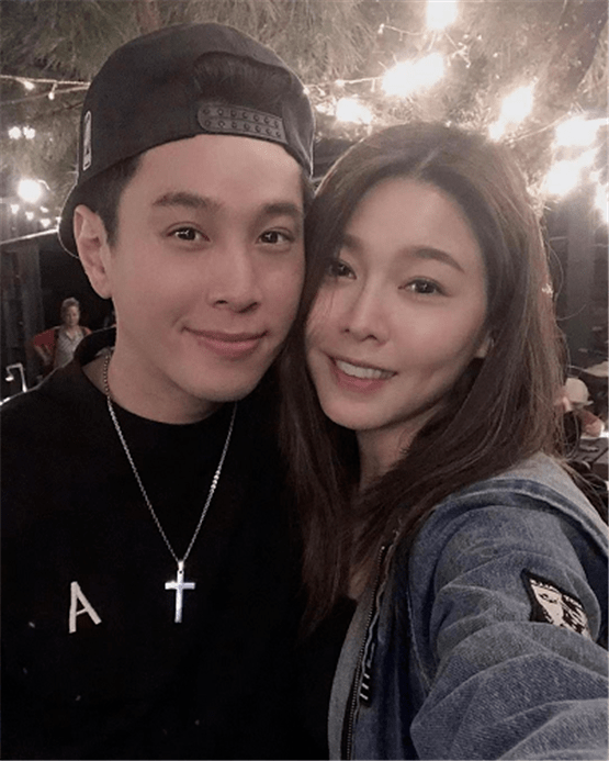 知名女星生下第4胎,宣布结扎封肚,小5岁老公全程陪伴超有爱_白家绮