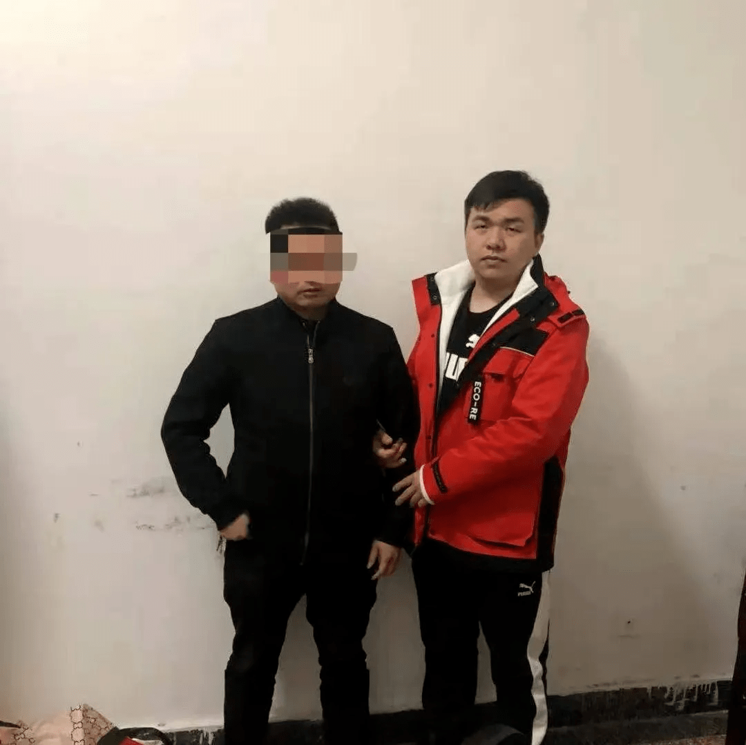 行动首日,县公安局共摧毁涉电诈团伙1个,窝点1个,缴获银行卡7张,手机