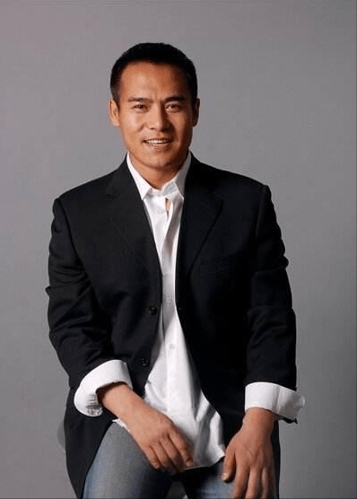 张永刚出道25年专演反派与妻子恩爱21年今现状如何