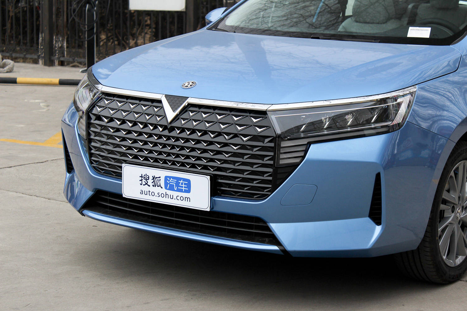 年轻时尚了不少 启辰d60 plus到店实拍