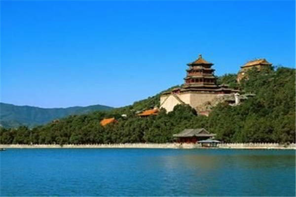 适合带父母出去玩的中国十大最美景点（上），亚龙湾第七名，来看看中国的风景