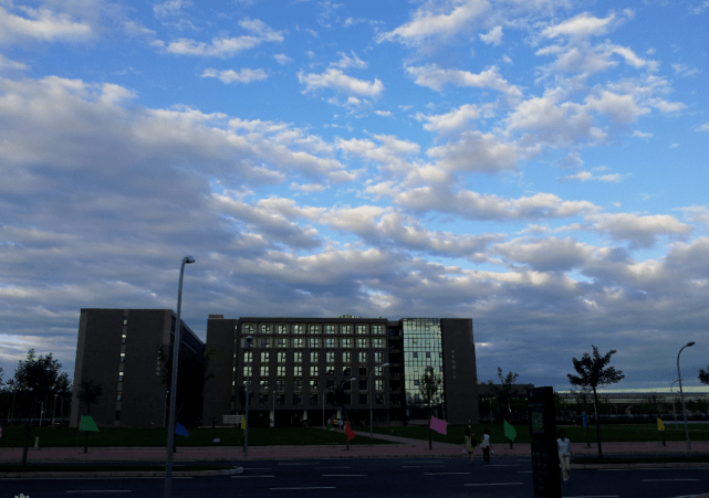 怎么上外交学院 db5918714f4746d0830aebfa4460b220.png