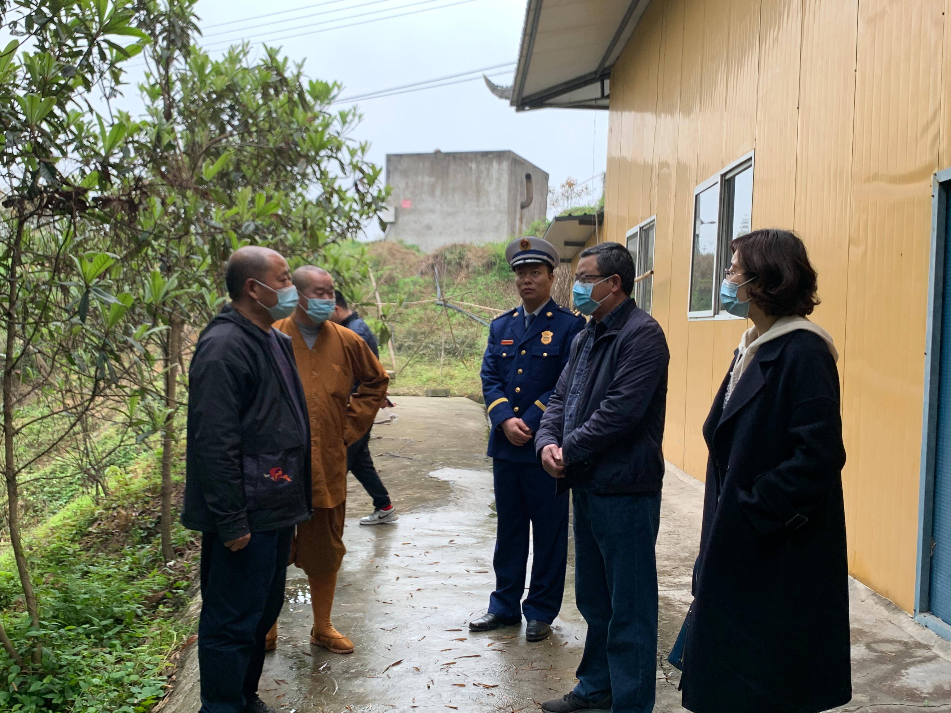 市委统战部副部长民宗局局长陈通军到天兴镇督导宗教活动场所安全工作