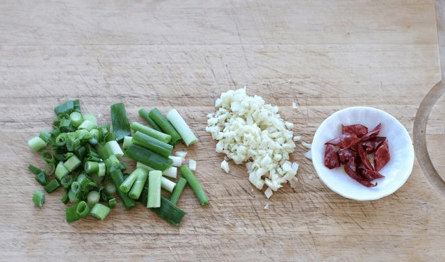 最简单的家常菜快手 56eee12583d04d38b73211a48fbb569a.png