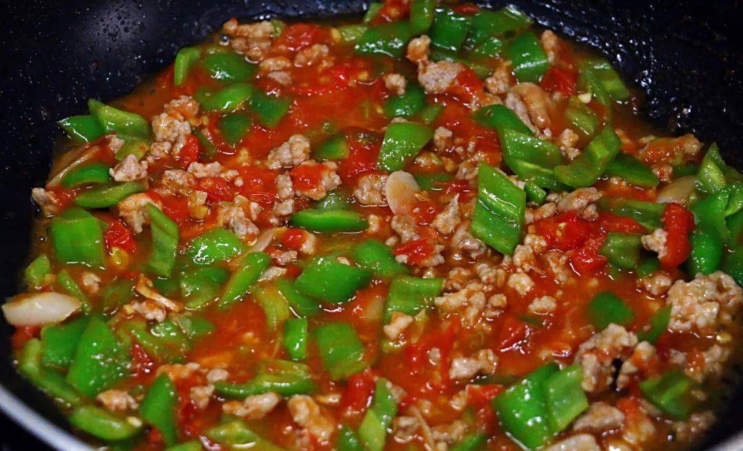 番茄炒鸡蛋怎么做比较下饭 def70f0cb818453682804549859de245.jpeg