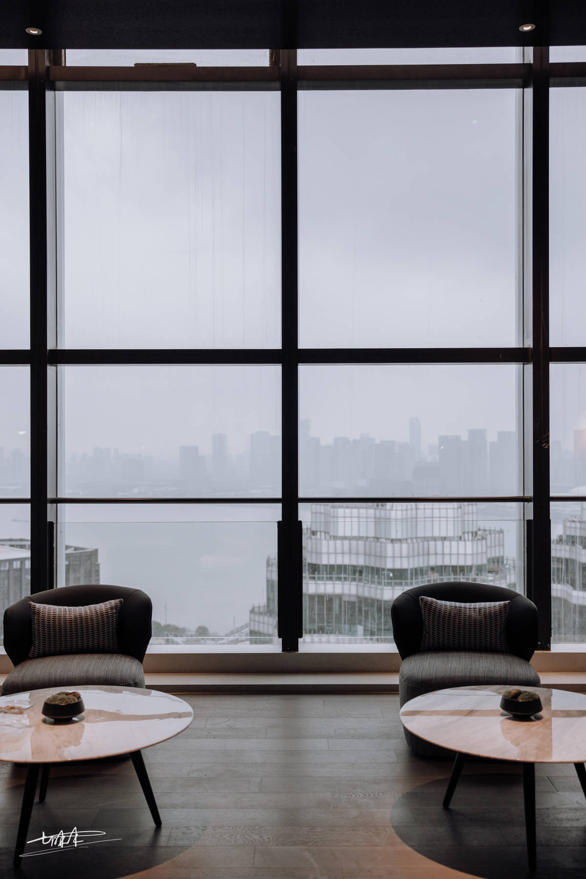 杭州新晋网红酒店，住在44层云端处，可以看见钱塘江大潮
