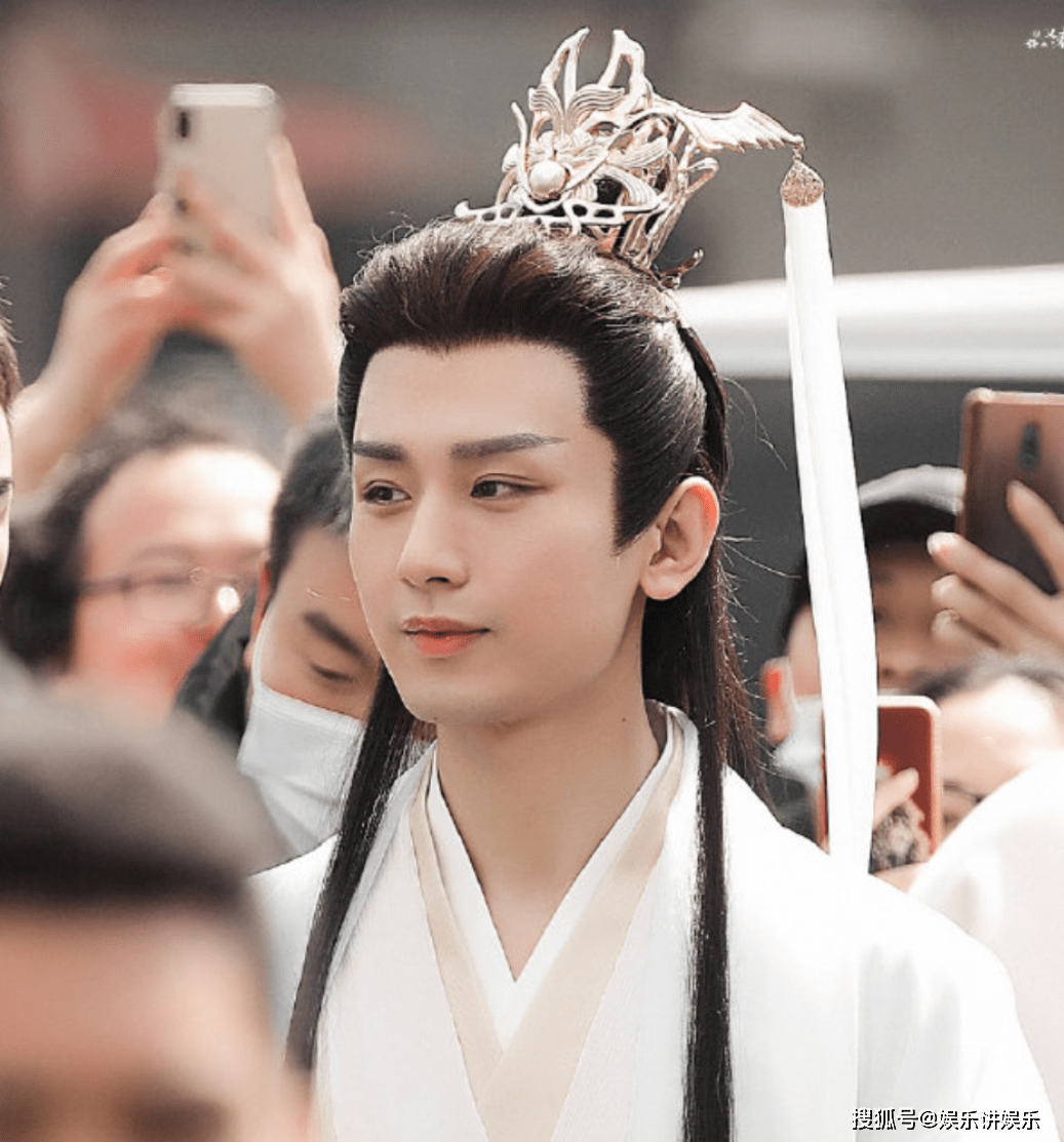 原创《沉香如屑》定妆照曝光,成毅又成司凤,女主还不如就是袁冰妍呢