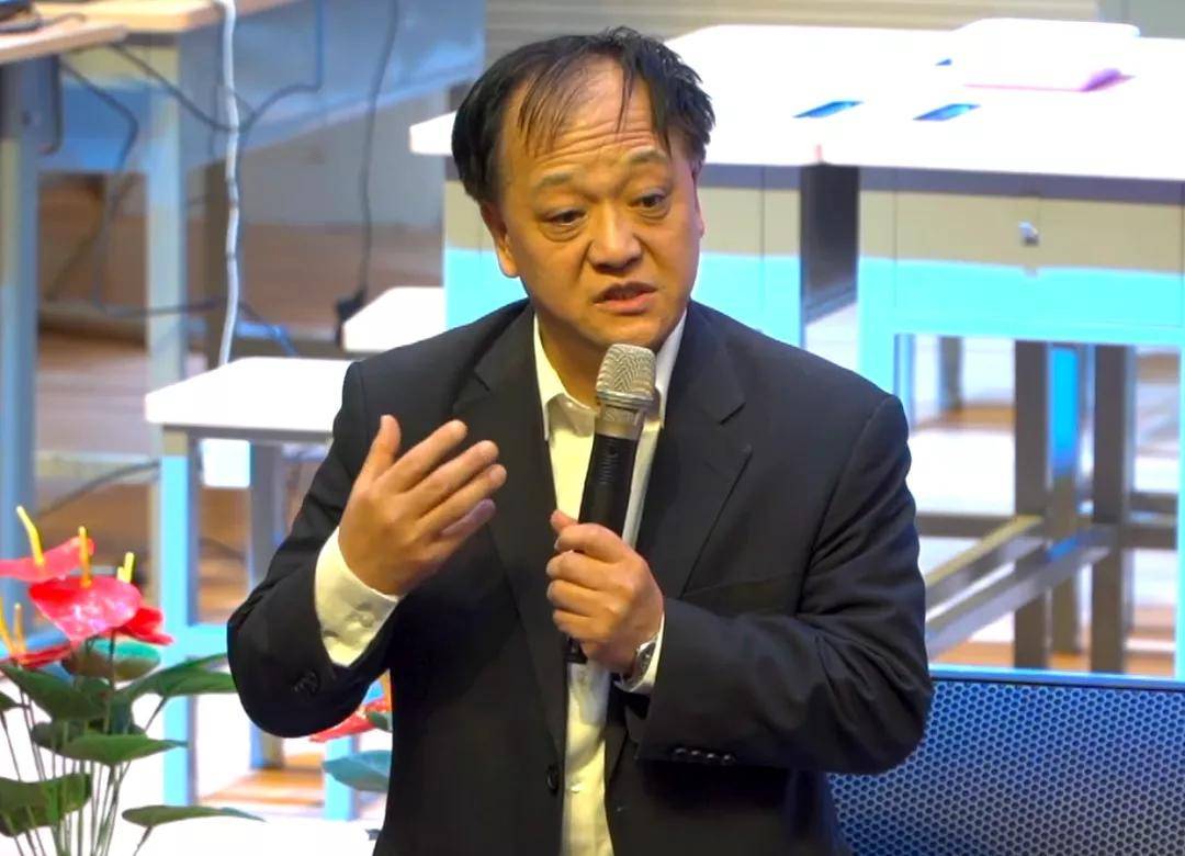 针对这堂课,现代教学技术教育部重点实验室主任胡卫平教授作了点评.1.