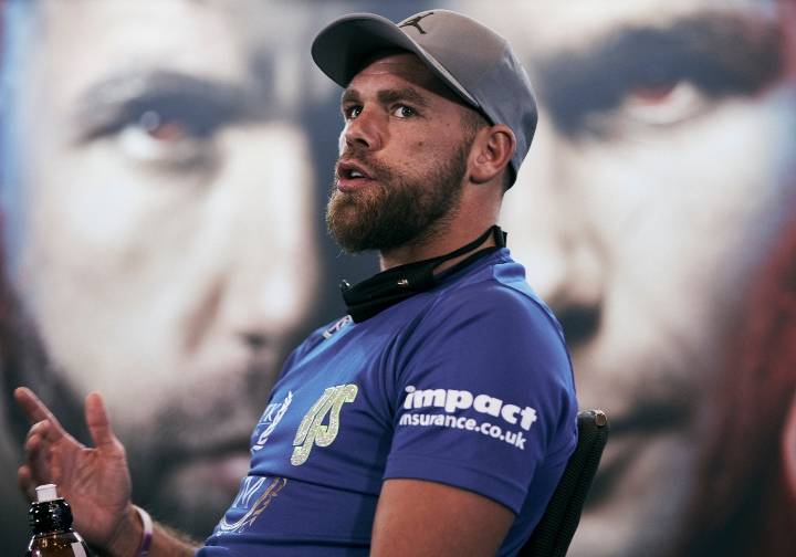 沃伦支持桑德斯,认为他可以击败阿瓦雷兹