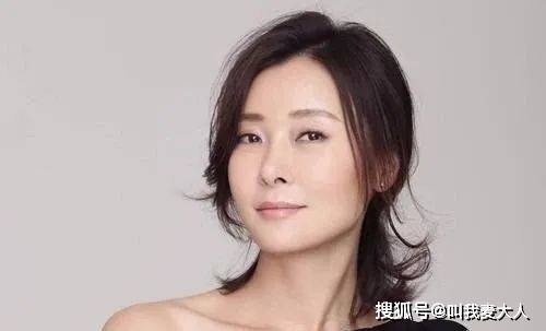 坎坷的柯蓝 曾与李亚鹏相恋 被瞿颖横刀夺爱 49岁仍不婚不育 李泉