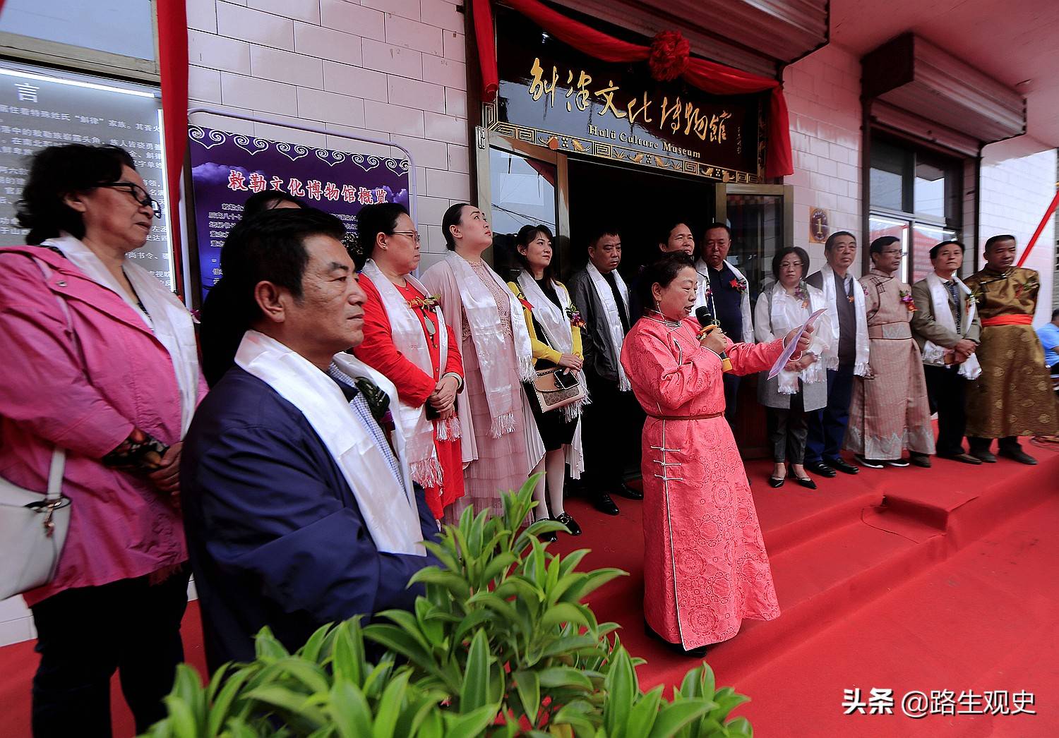 女人发现自己是敕勒人,先祖曾经唱响敕勒歌,如今成了蒙古族_穆提婆