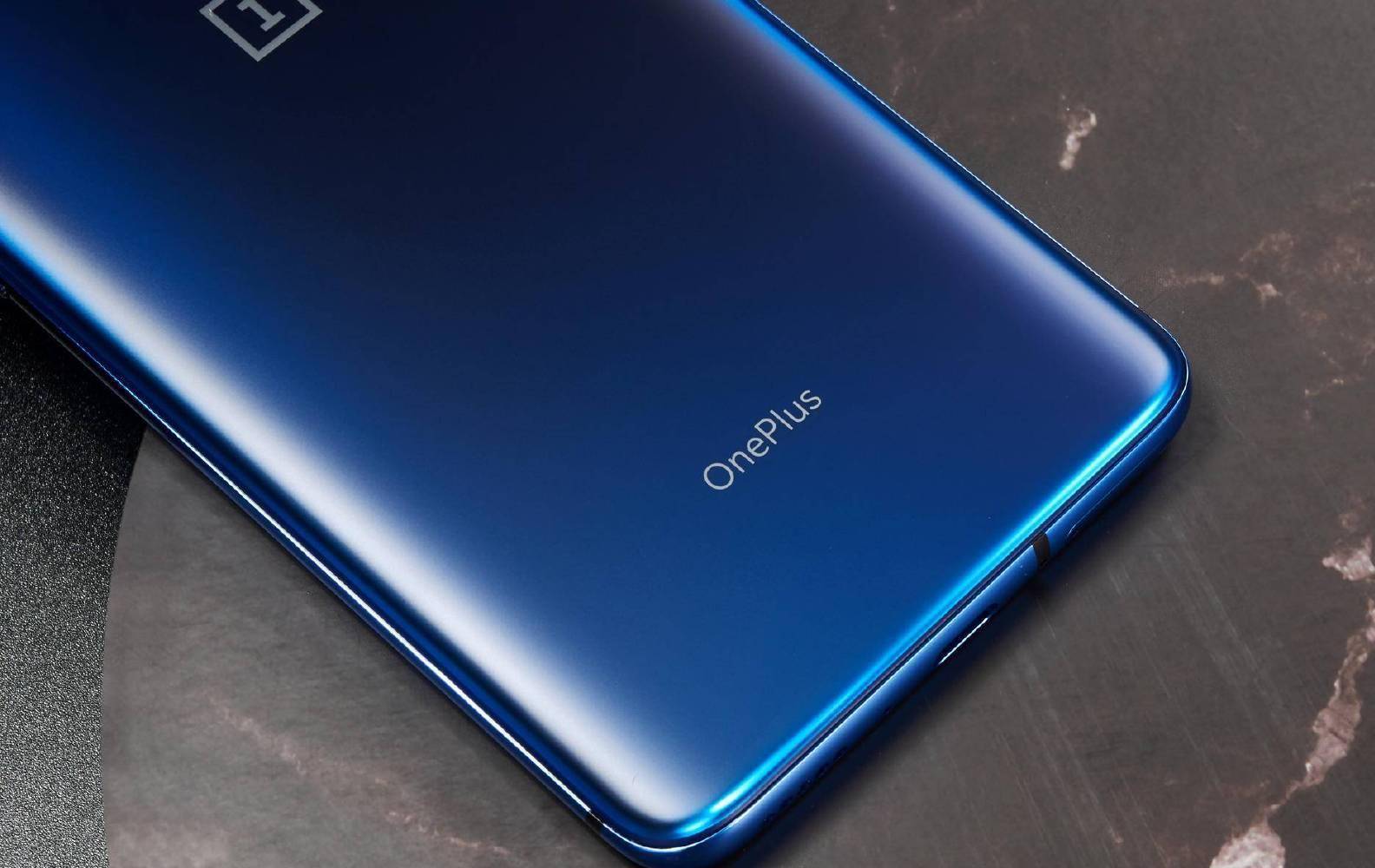 原创一加7pro星雾蓝图赏2k屏90hz刷新率由屏而生的极致美感