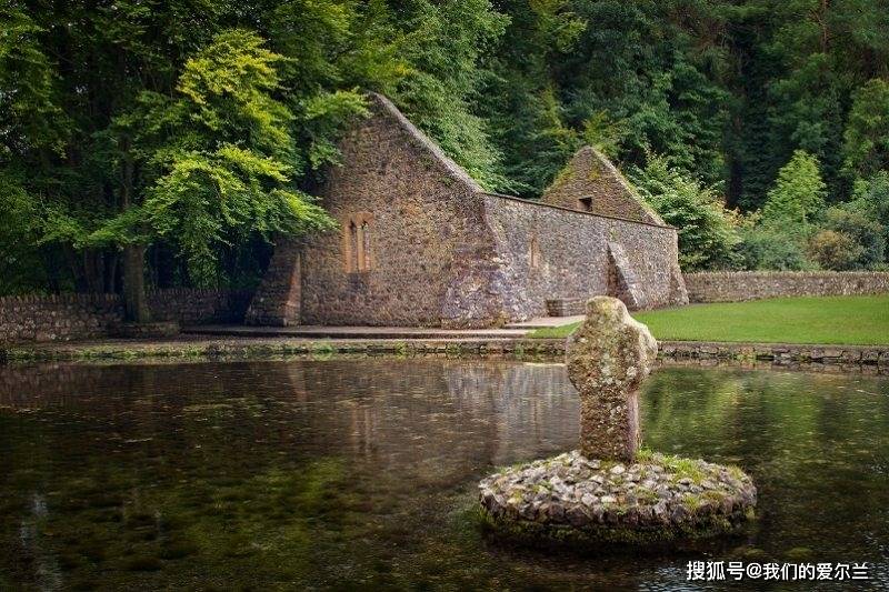 爱尔兰最大的圣井——圣帕特里克井，据说井水有治愈的功效