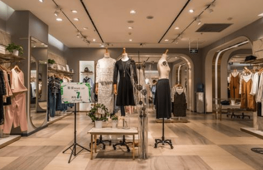 原来一年亏了近5000万 关了0家店 童装 第一股 就走不下去了 宁都新闻