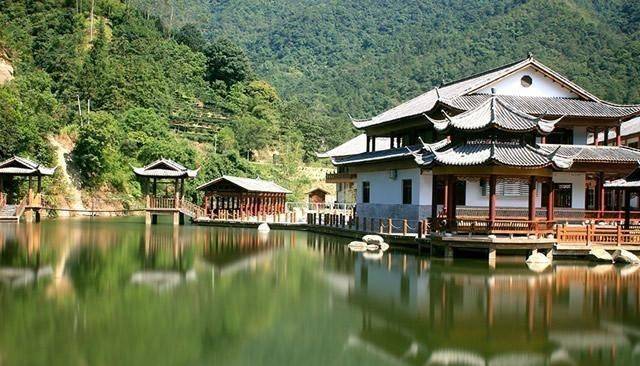 揭西县是国家全域旅游示范区，风景优美，有多个旅游景点