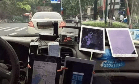 原创
每日一笑:妹子你俩可真是调皮啊,这是在传授什么秘密功夫呢