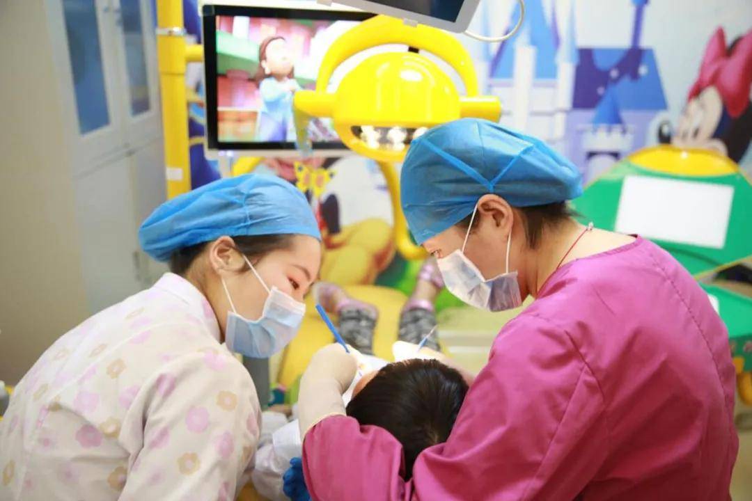预防大于治疗植得口腔儿牙医生建议儿童龋齿早预防早治疗