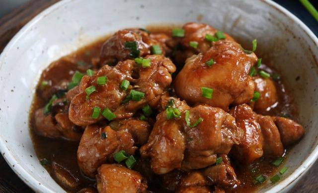 红烧鸡腿肉怎么炒好吃又嫩 a39c7447a12e4658a8043042959258d3.jpeg