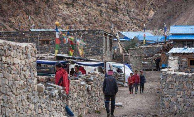 最令人心酸的尼泊尔村庄：到相隔4米的中国看看，是村民们的愿望