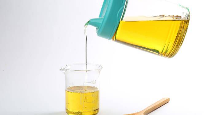 怎么样自己做一个油壶 d9e10f5dfc184c5e8df097f37599f540.jpeg