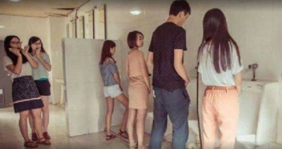 泰国人妖怎么上厕所，到底去男厕还是女厕？答案真是有点超出想象