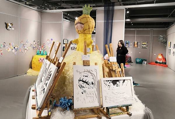 "童年的艺术—不纸如此"少儿艺术作品展在蓝溪美术馆开幕