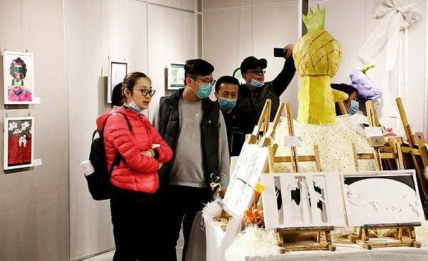 "童年的艺术—不纸如此"少儿艺术作品展在蓝溪美术馆开幕