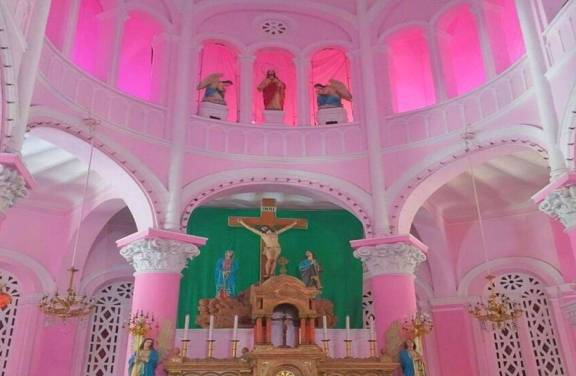 东南亚有座超浪漫教堂：从内到外都是粉色，花了六年才成功竣工！