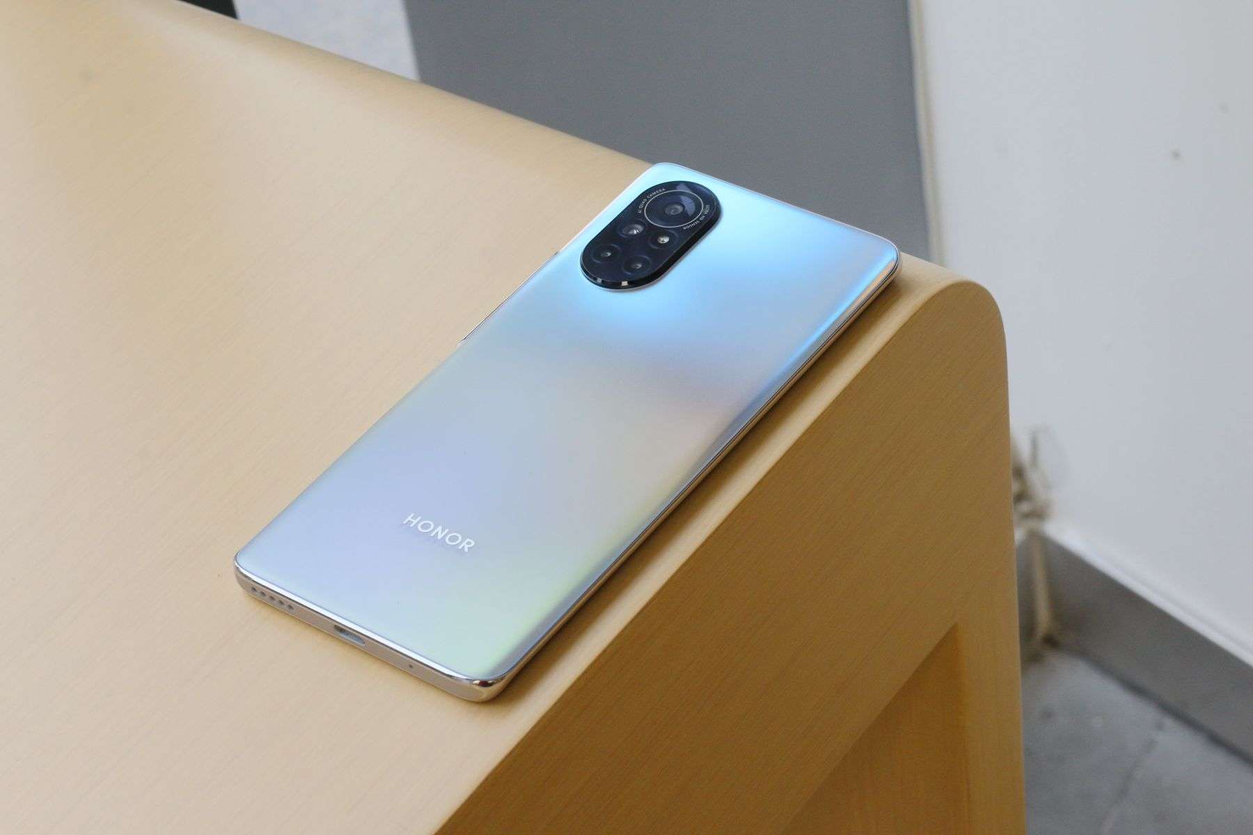 2021荣耀第二款新机v40轻奢亮点有哪些实测告诉你真相