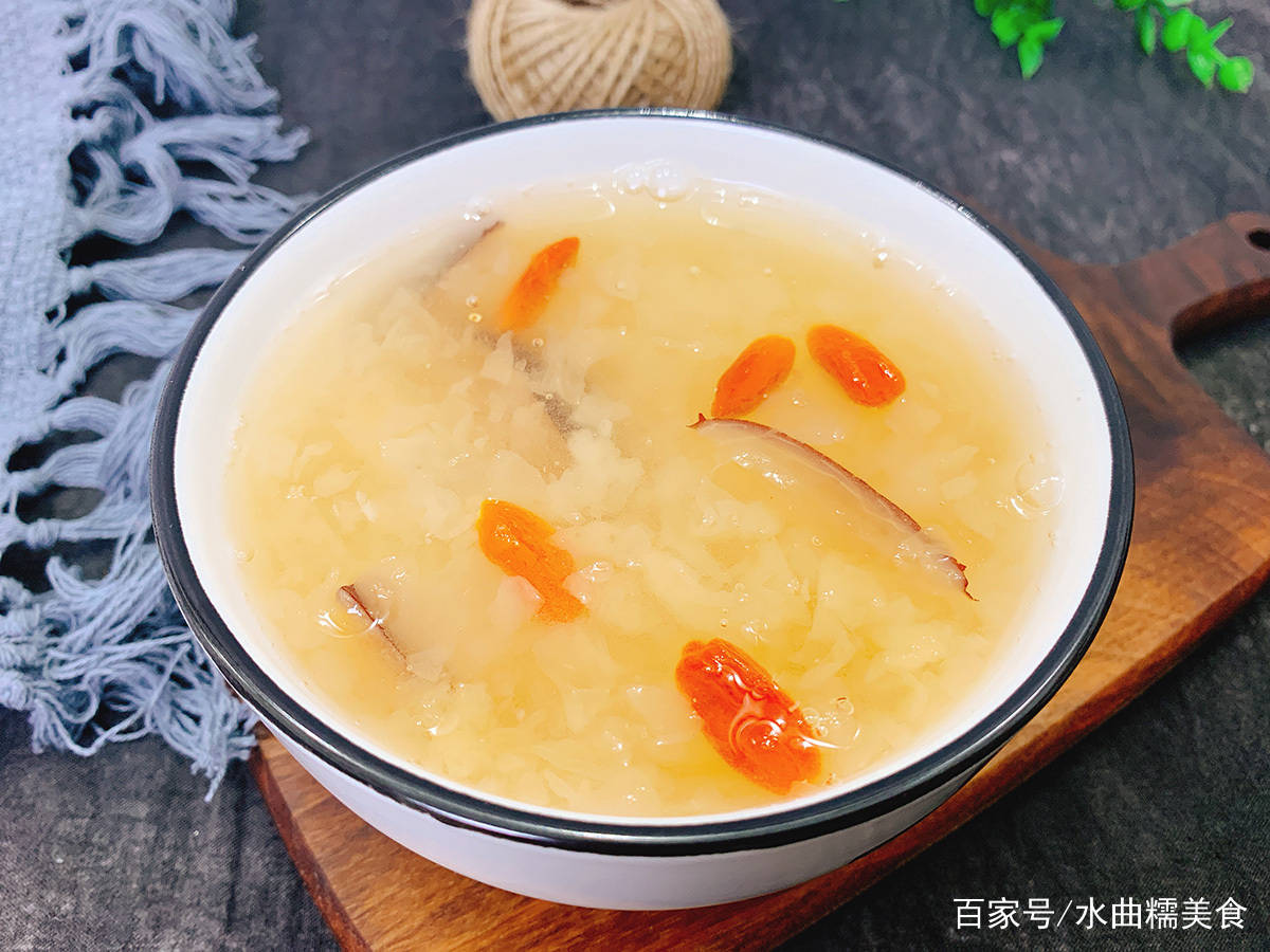 银耳怎么泡水 97b1a080ff5148189c82f706f5b7aff0.jpeg