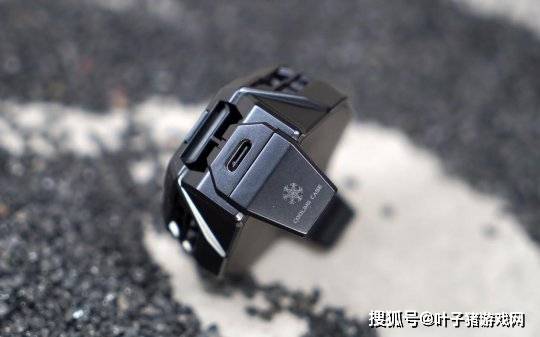 利器|怪兽级游戏利器君临天下 黑鲨4Pro游戏手机首发开箱评测