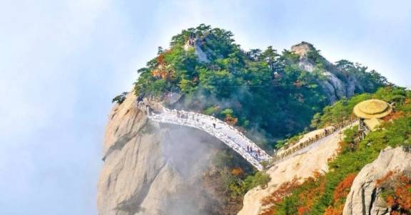 中国最有趣的景区，站在山顶就能跨越两个省，游客零差评