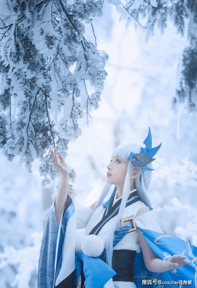 cos正片阴阳师雪女丨那时霜雪漫天你却向我走来