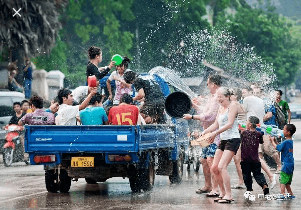 老挝15天泼水节新年安排表公布啦！准备好嗨一场了吗