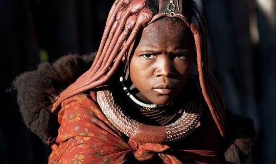 为什么非洲一部落女子从不穿衣，男子一般都活不过15岁？