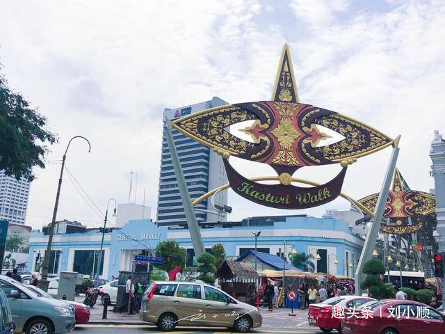 中国游客到马来西亚旅游，看见满大街的汉字都懵了：我出国了吗？
