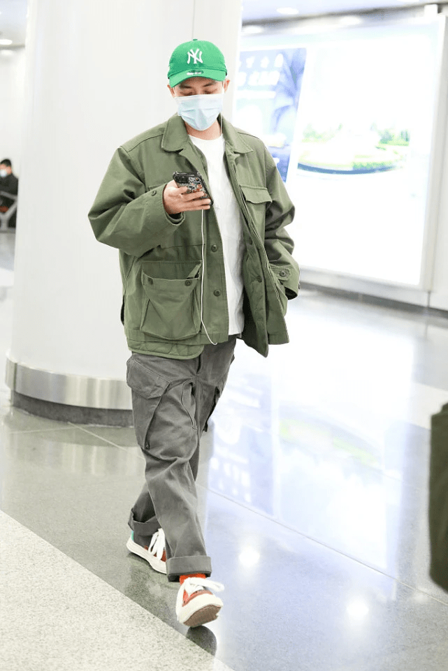 绿帽子你敢戴吗?谷嘉诚用来打造潮流范,斯坦森和比伯常规操作