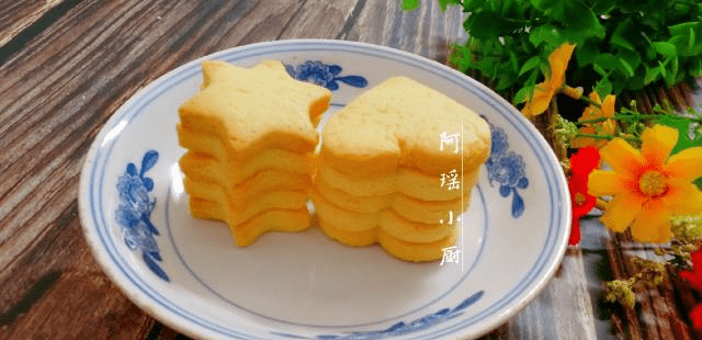 在家怎么做奶香饼干 c52cf1d97b6442fa8695d782dd0eee36.png