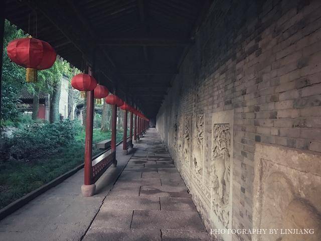 宁波最著名5A景区，以藏书闻名于世，游客却说:混搭的