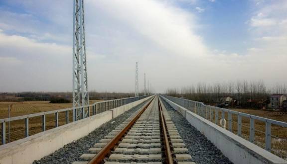 云南工期6年的780亿高铁即将贯通，633km设14站，此县未来将崛起