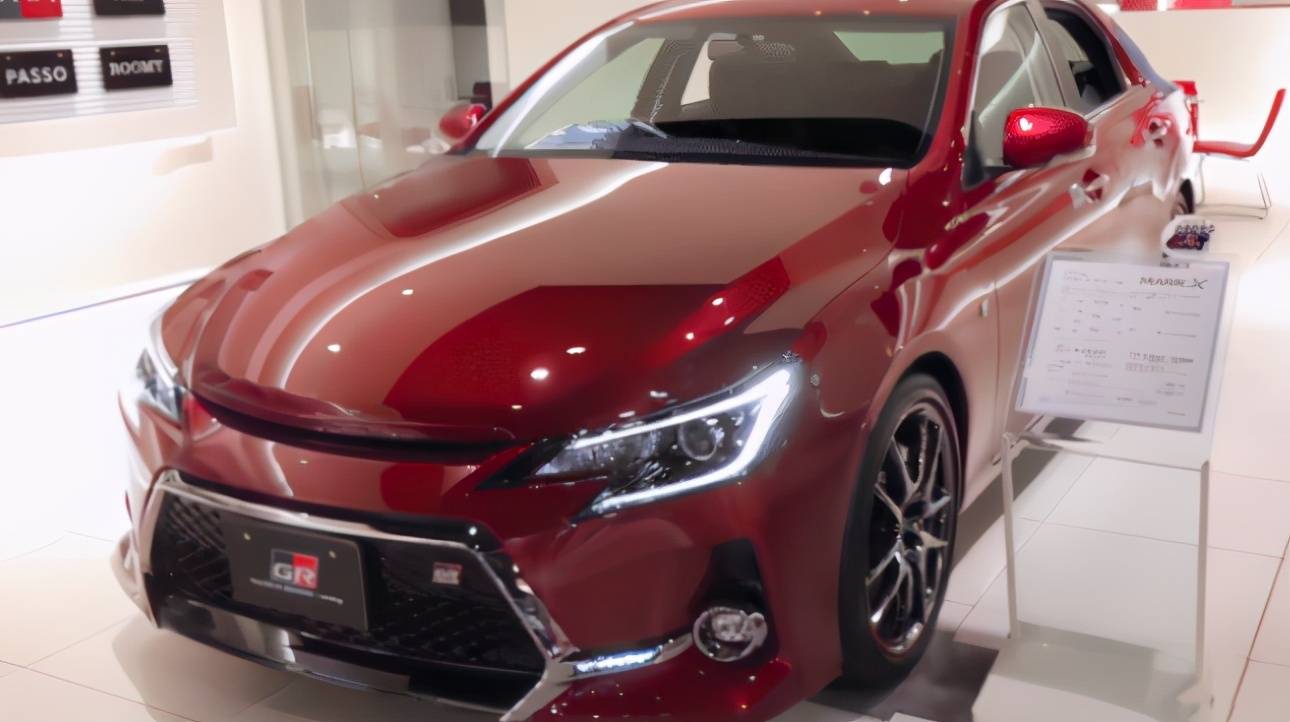 2021款锐志实车配马自达直列6缸四排气孔要啥cc